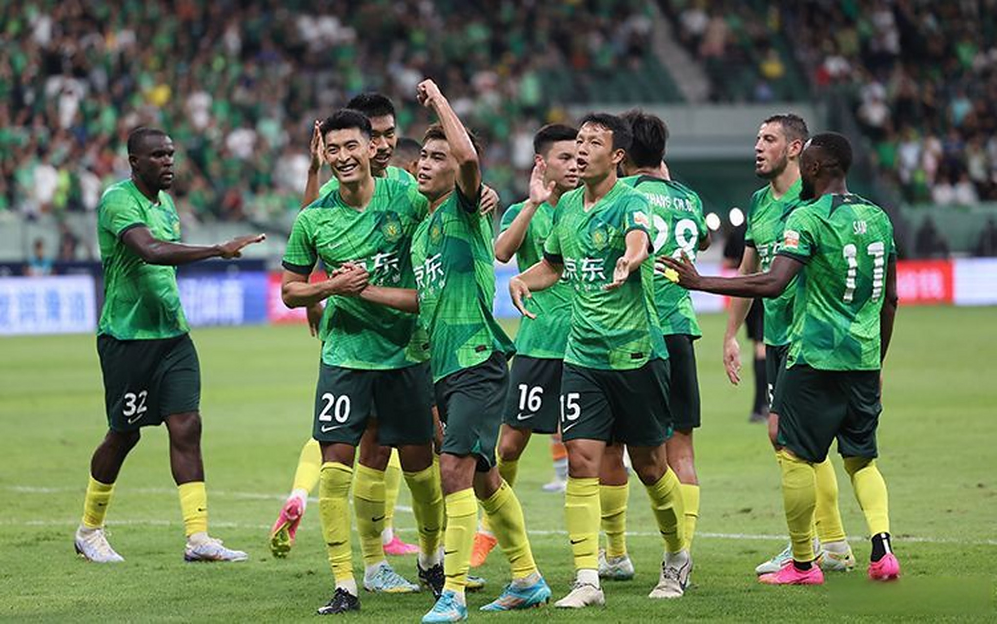 TheShy迎来十五赛季出色发挥，塞尔维亚队观众热烈欢呼！的简单介绍