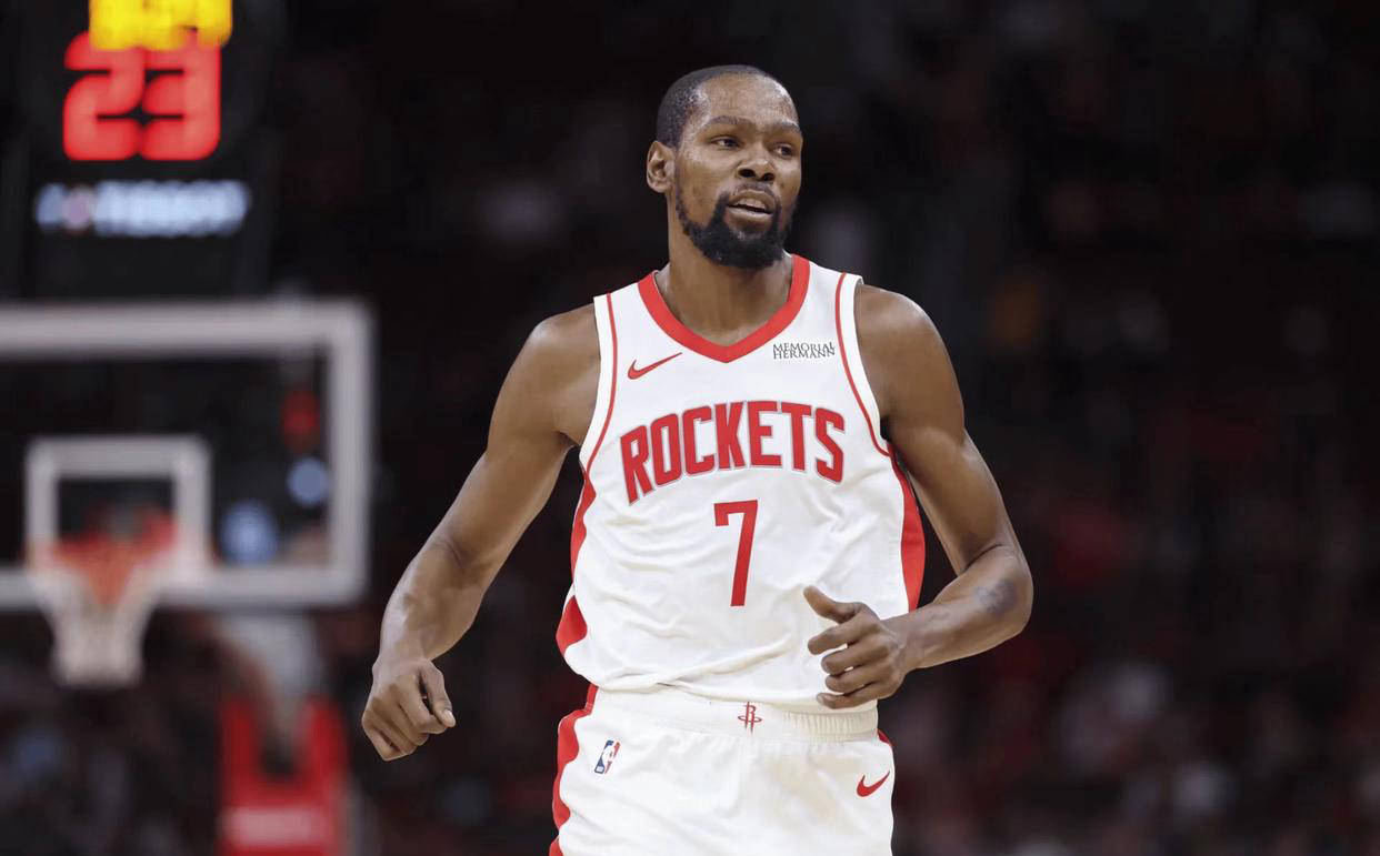 九游体育-关于杜兰特回归赛场，高光表现首场状态亮眼，掘金观众沸腾！的信息