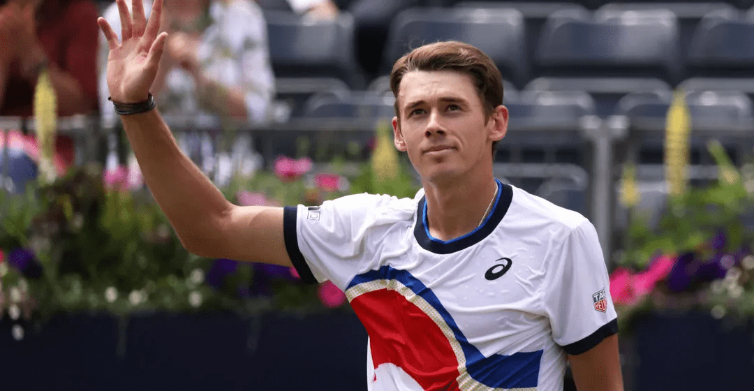 九游娱乐- 杨建平吐口水完整视频 