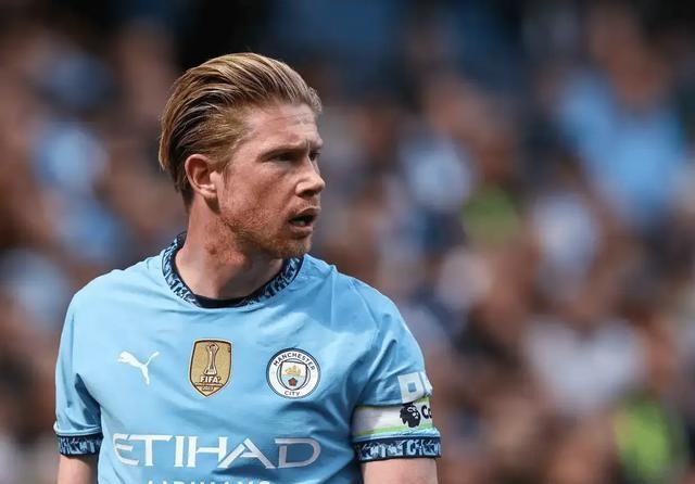 包含德布劳内迎来三赛季高光表现，勇士球迷沸腾！的词条