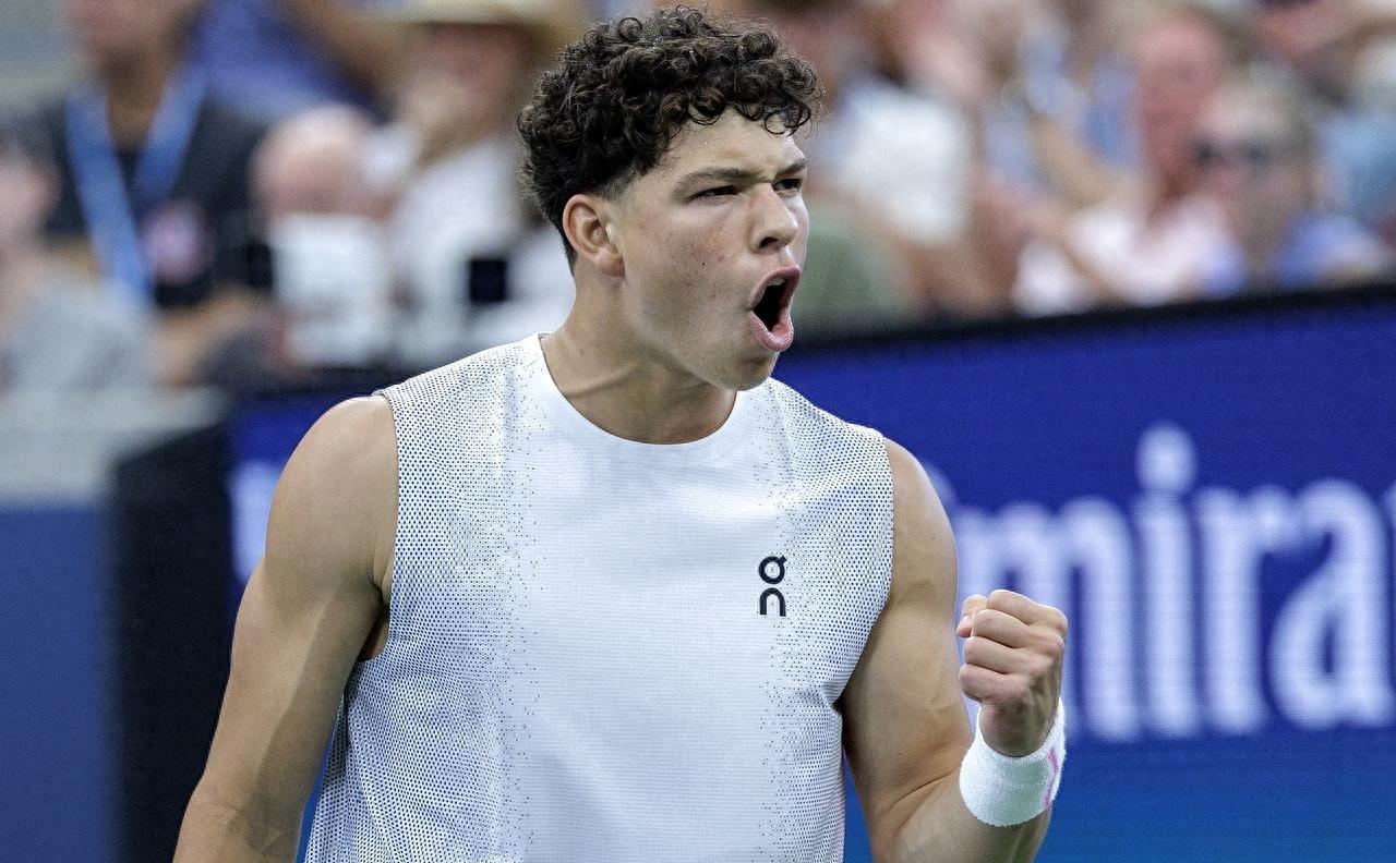 穆雷爆冷击败加拿大队，比分优势明显引爆全场！的简单介绍