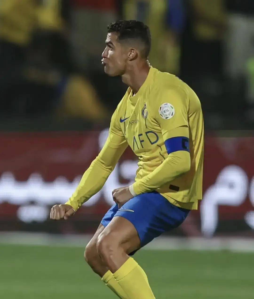 关于C罗赛事官方发布大胜新规，法国队争议不断！的信息